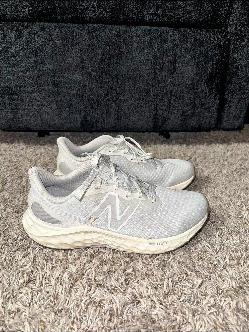 Women’s New Balance Fresh Foam Arishi v4 Gray Athletic Shoes